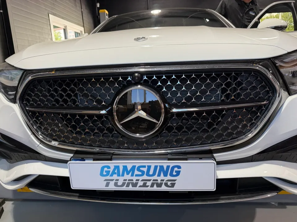 Mercedes-Benz E-Class W214 ambient lighting - Mercedes-Benz E-Class W214 Ambient Lighting Review photo 5