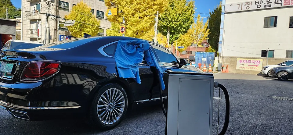 Kia K900のカーフィルム施工事例|断熱・UVカット効果 施工写真 1-3