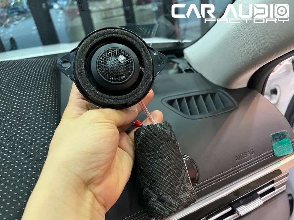 Hyundai Azera car audio - Hyundai Azera Car Audio Upgrade Review — Enhanced Sound photo 4