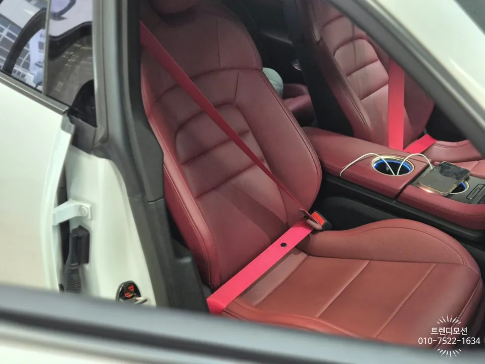 Porsche Taycan interior customization - Porsche Taycan Interior Customization Review — Cost & Results photo 4