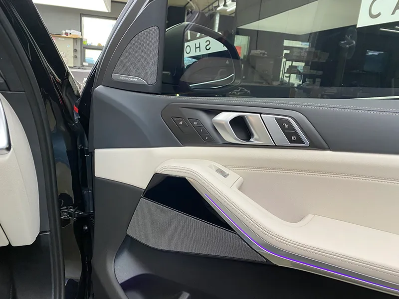 BMW X7 ambient lighting - BMW X7 Ambient Lighting Review: Enhanced Interior photo 4