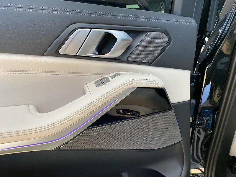 BMW X7 ambient lighting - BMW X7 Ambient Lighting Review: Enhanced Interior photo 5