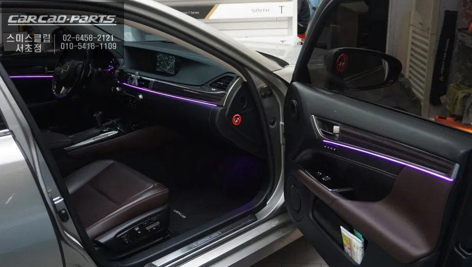 Lexus GS350 ambient lighting - Lexus GS350 Ambient Lighting Review — Enhanced Interior Mood photo 4