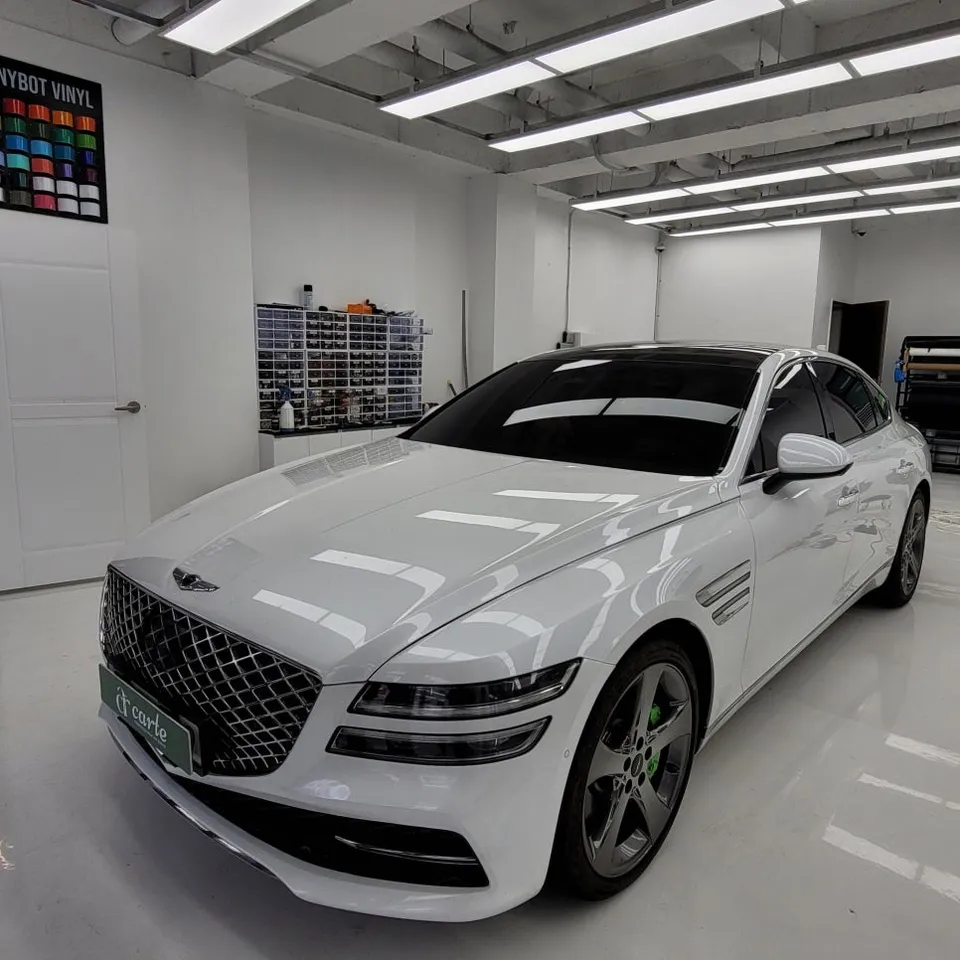 Genesis G80 RG3のカーラッピング事例|費用目安・仕上がり 施工写真 2-1