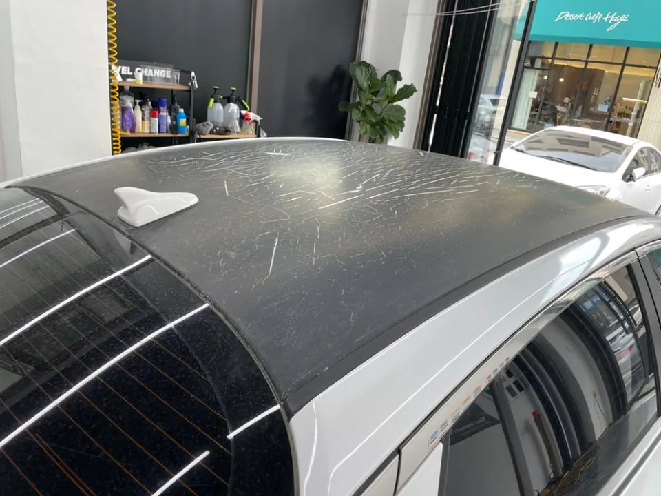 Kia K5 vinyl wrap - Kia K5 Vinyl Wrap Review: Old Roof Revived to Like-New Condition photo 4
