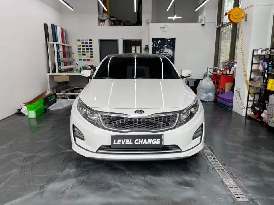 Kia K5のカーラッピング事例|費用目安・仕上がり 施工写真 3-3