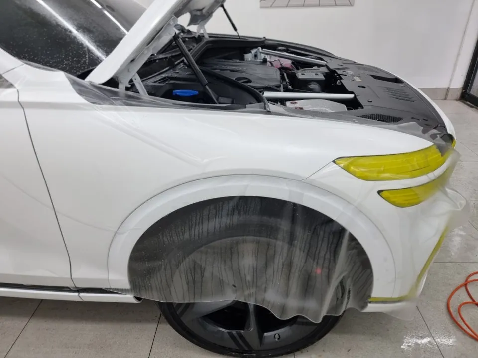 Genesis GV70のPPF施工事例|無光への変貌 施工写真 2-2