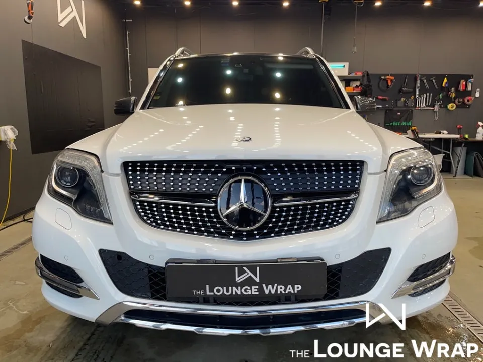 Mercedes-Benz GLKのカーラッピング事例|費用目安・仕上がり 施工写真 2-1
