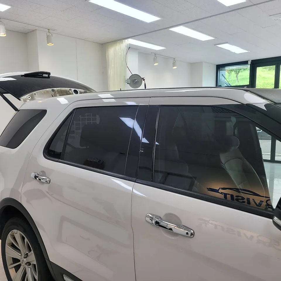 Ford Explorerのカーラッピング事例｜費用目安・仕上がり 施工写真 1-3