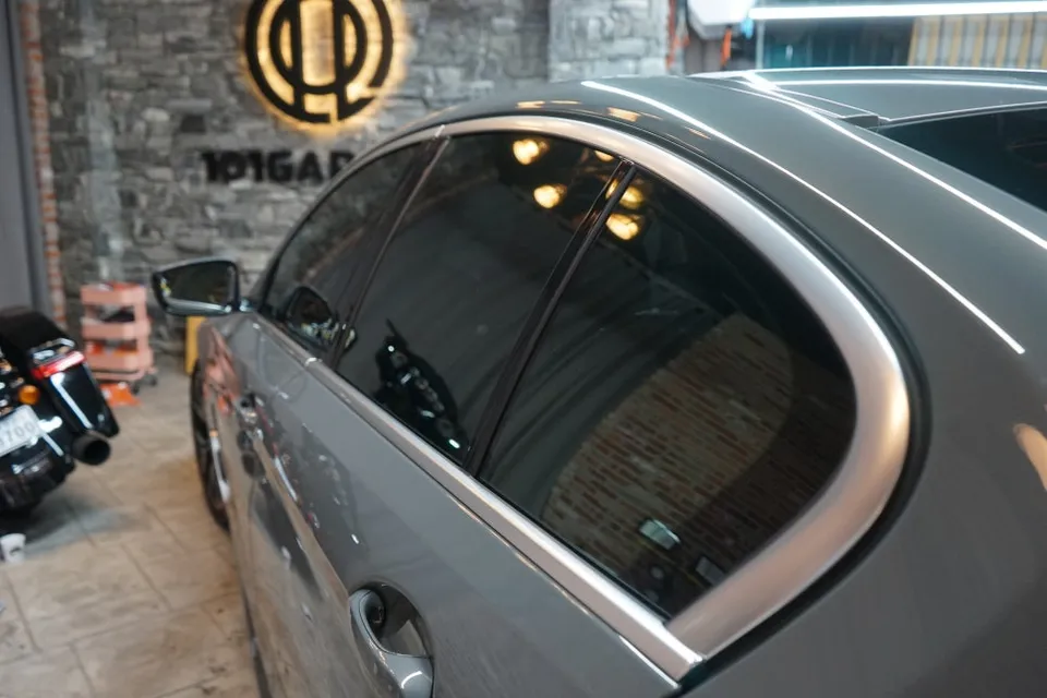 BMW 5 Series Chrome Delete Vinyl Wrap Review photo 2
