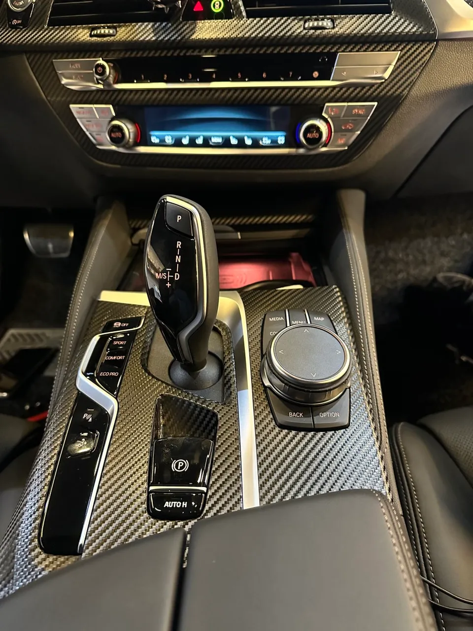BMW 6GT G32 surround view camera - BMW 6GT G32 Surround View Camera Installation Review photo 4