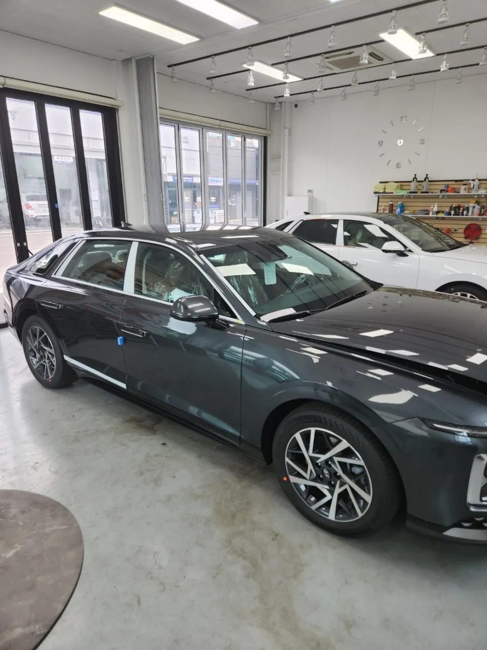 Hyundai Azera PPF施工事例|費用目安と仕上がり 施工写真 1-2