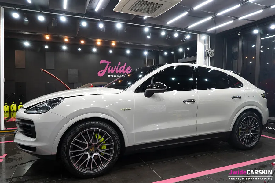 Porsche CayenneのPPF施工事例|韓国での実例紹介 施工写真 1-3