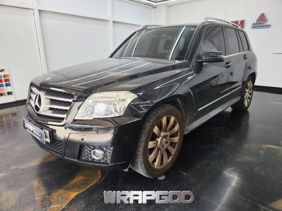 Mercedes-Benz GLKのカーラッピング事例|費用目安・仕上がり 施工写真 3-1