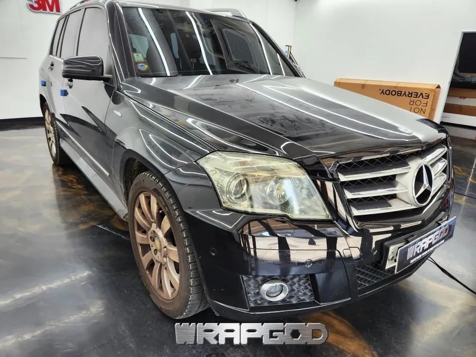 Mercedes-Benz GLKのカーラッピング事例|費用目安・仕上がり 施工写真 1-3