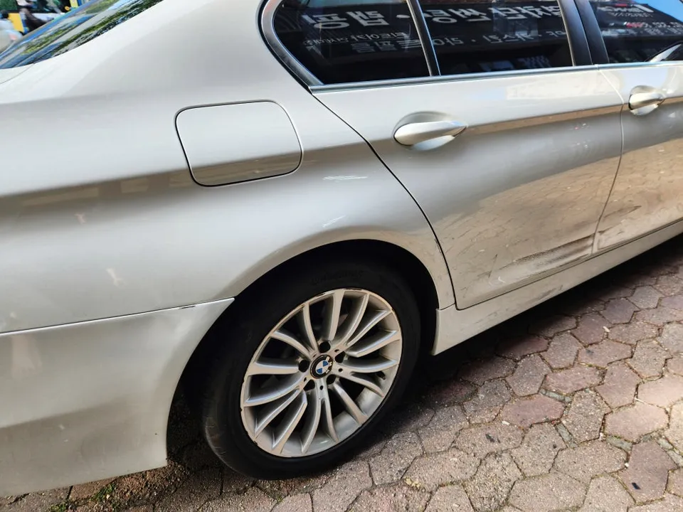 BMW 5 Series body repair - BMW 5 Series Body Repair & Painting Review photo 3