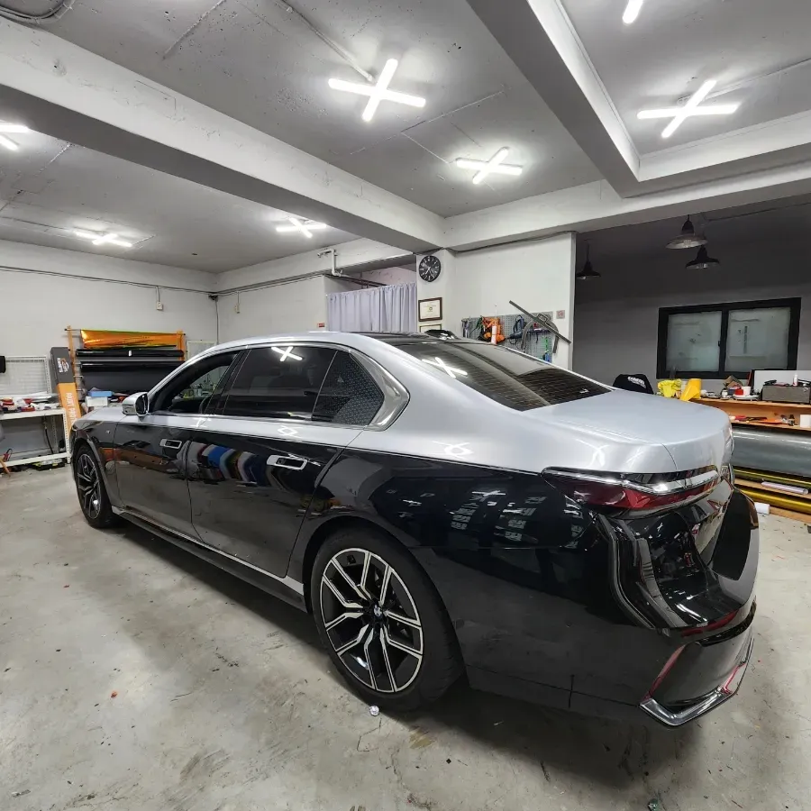 BMW 7 Series G11/G12 カーラッピング事例|費用目安・仕上がり 施工写真 1-3