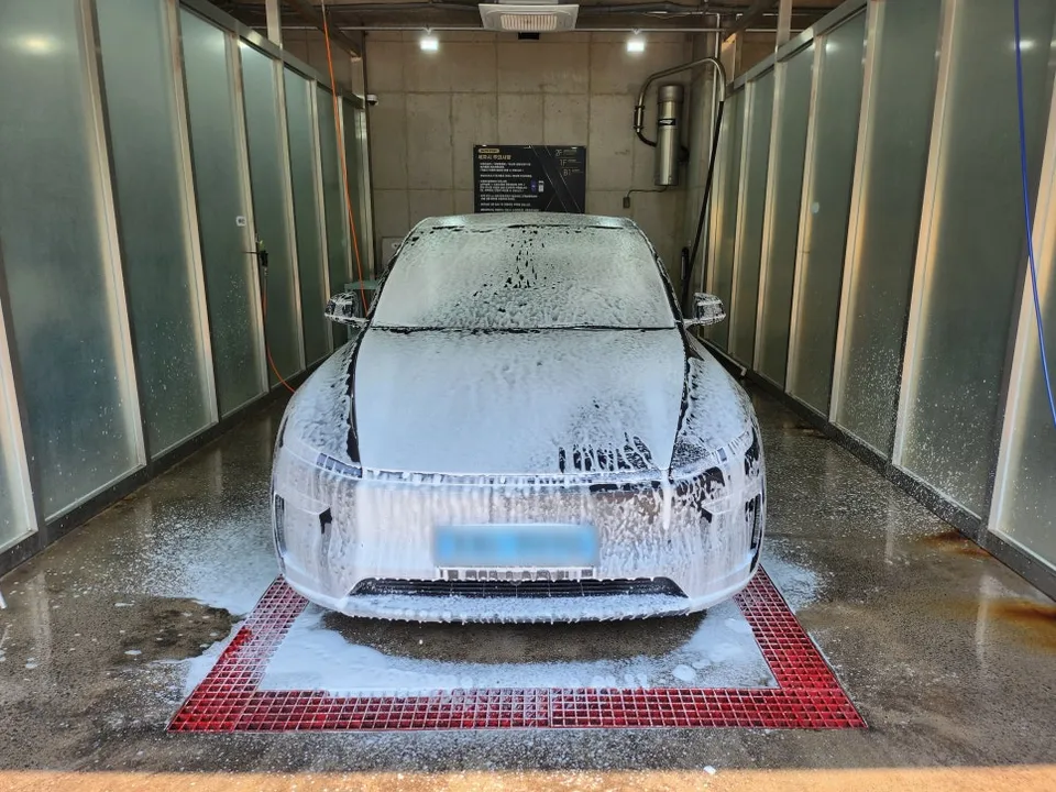 Tesla Model Y PPF施工事例|費用目安・仕上がり 施工写真 4-1