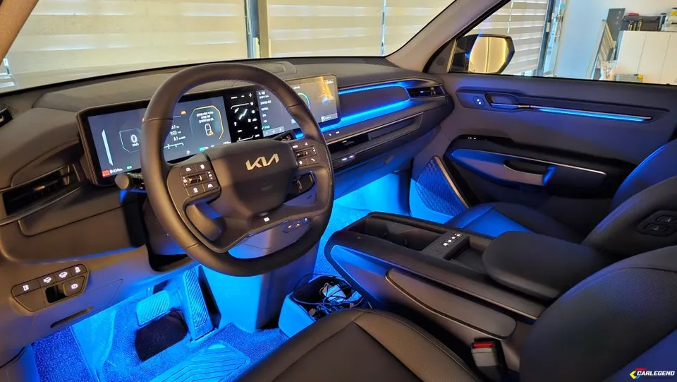 Tesla EV9 ambient lighting - Tesla EV9 Ambient Lighting Review: Seamless Integration photo 3