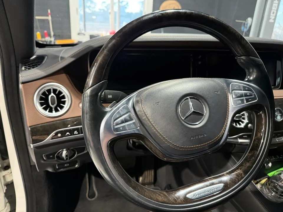 Mercedes-Benz S-Class W222 steering wheel - Mercedes-Benz S-Class W222 Steering Wheel Customization Review photo 4
