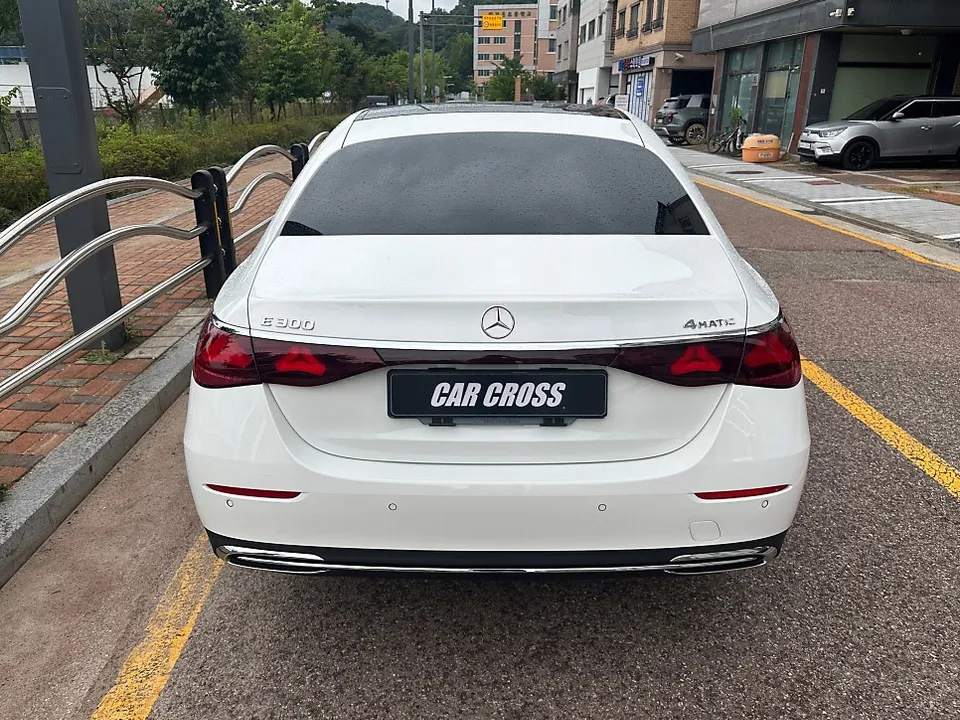 Mercedes-Benz Eクラス W214 PPF施工事例|費用目安・仕上がり 施工写真 3-1