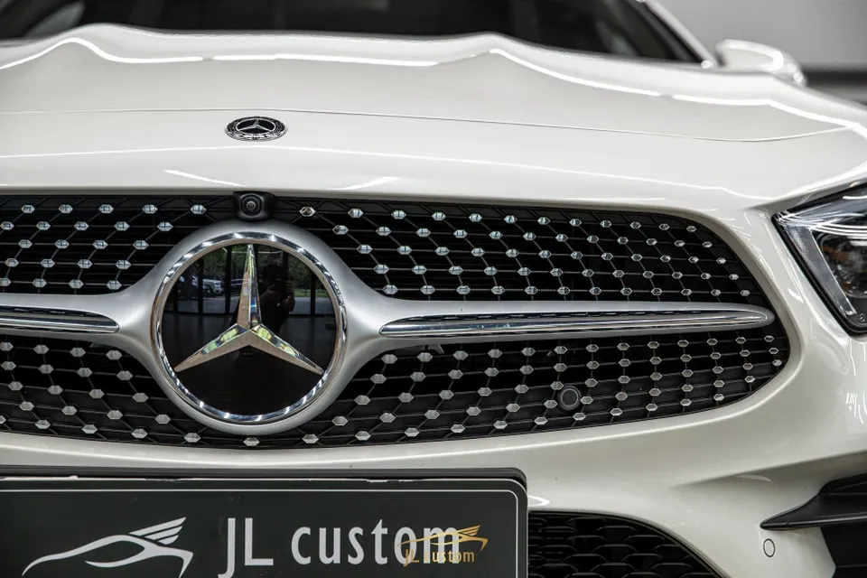 Mercedes-Benz CLS body kit - Mercedes-Benz CLS Body Kit & Aero Parts Review photo 3