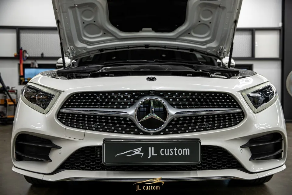 Mercedes-Benz CLS body kit - Mercedes-Benz CLS Body Kit & Aero Parts Review photo 5