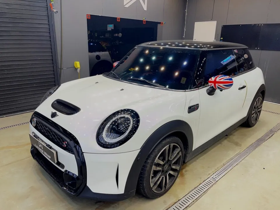 MINI MINI Cooperのカーラッピング事例 施工写真 2