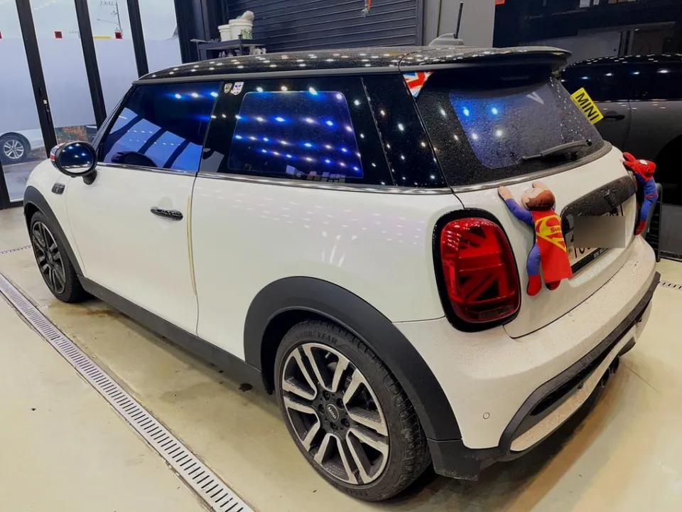 MINI MINI Cooperのカーラッピング事例 施工写真 5