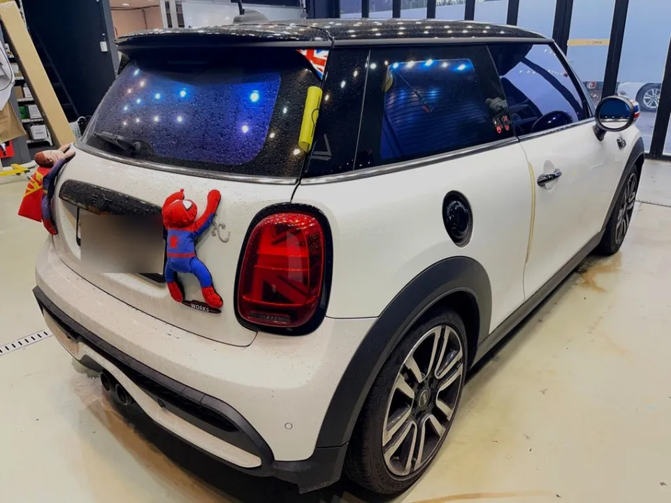 MINI MINI Cooperのカーラッピング事例 施工写真 6