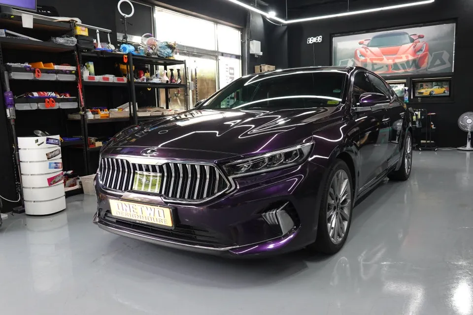 Kia K7のカーラッピング事例|ミッドナイトパープル 施工写真 2-1
