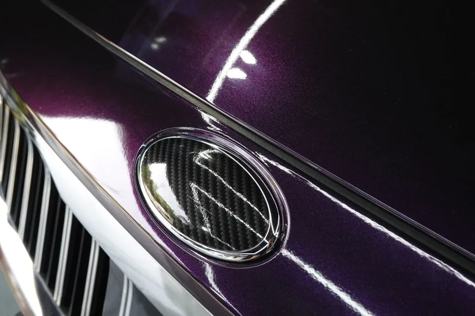 Kia K7のカーラッピング事例|ミッドナイトパープル 施工写真 2-3