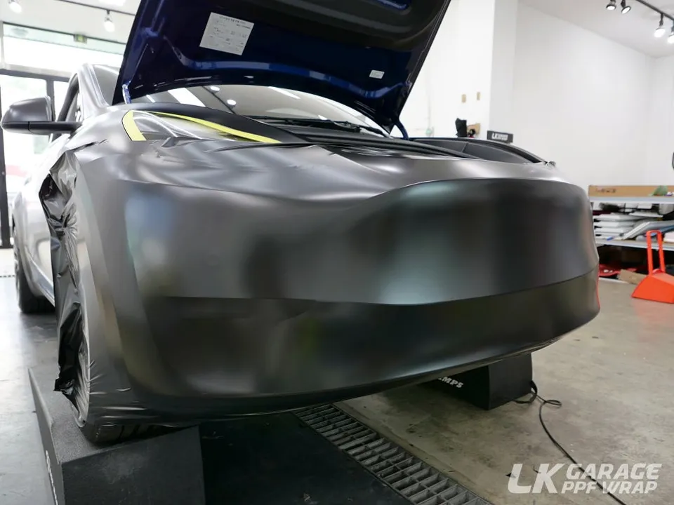 Tesla Model Yのカーラッピング事例 施工写真 2-2