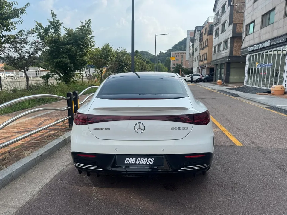 Mercedes-Benz EQEの室内PPF施工事例｜傷・汚れ対策 施工写真 3-1