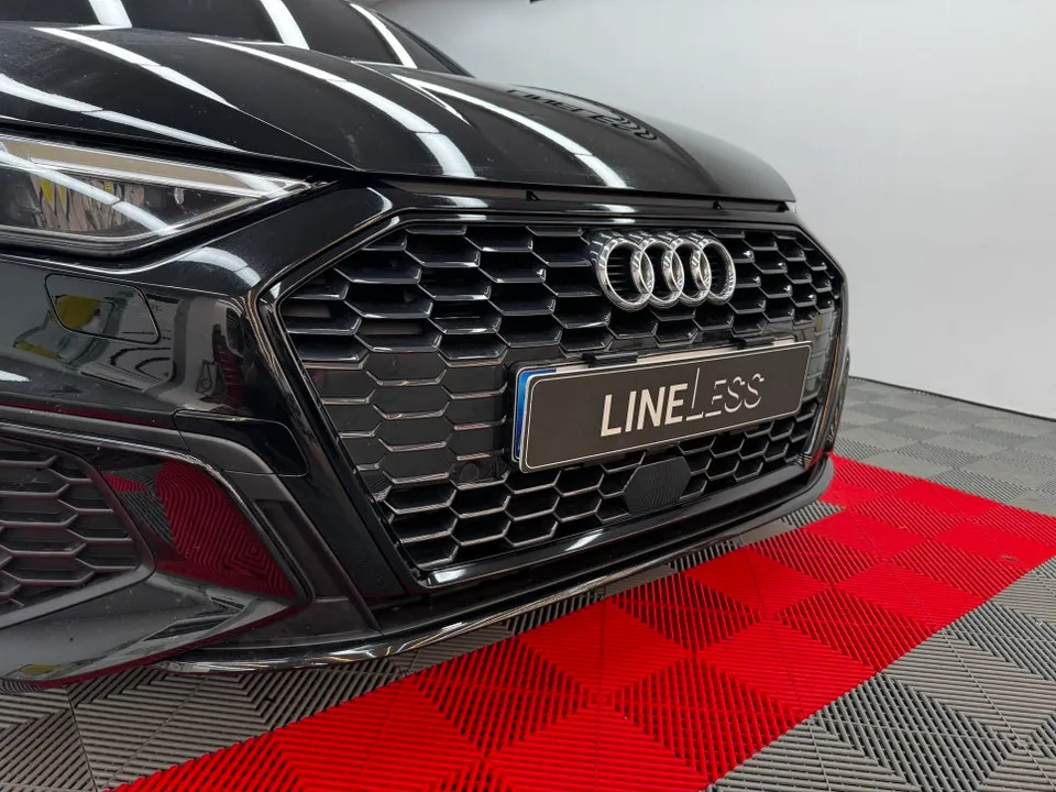Audi A3のカーラッピング事例|クロームパーツのブラックアウト 施工写真 1-2