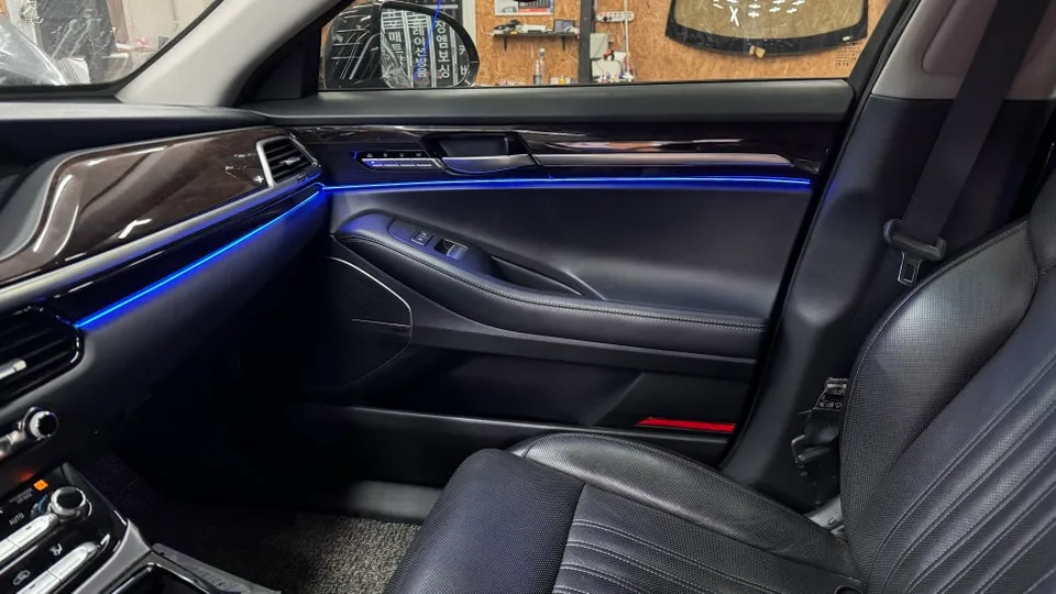 Genesis EQ900 ambient lighting - Genesis EQ900 Ambient Lighting Review: Cost & Results photo 5