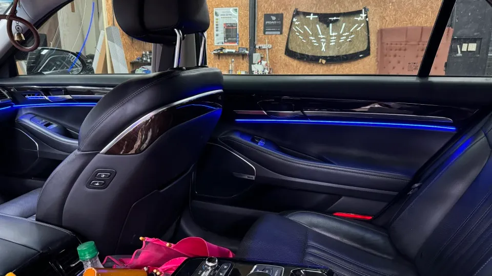Genesis EQ900 ambient lighting - Genesis EQ900 Ambient Lighting Review: Cost & Results photo 6