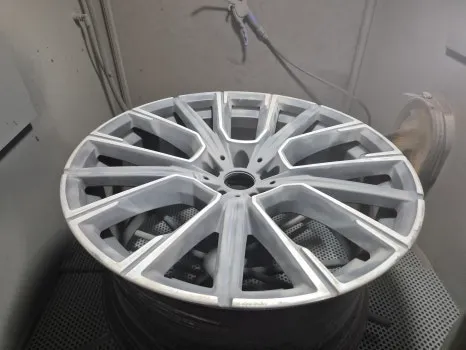 BMW 7 Series wheel repair - BMW 7 Series Wheel Repair & Painting Review photo 8