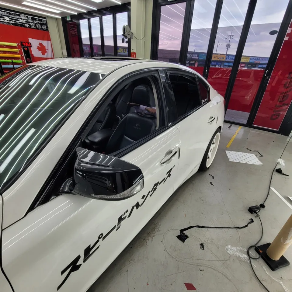 Infiniti Q50 vinyl wrap - Infiniti Q50 Vinyl Wrap Review: Chrome Delete Cost & Results photo 4