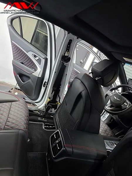 Genesis G70 steering wheel - Genesis G70 Steering Wheel Customization Review photo 3
