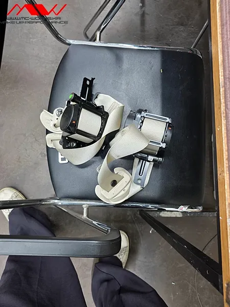 Genesis G70 steering wheel - Genesis G70 Steering Wheel Customization Review photo 5