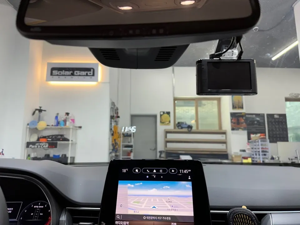 Renault Korea XM3のドライブレコーダー取付事例 施工写真 5