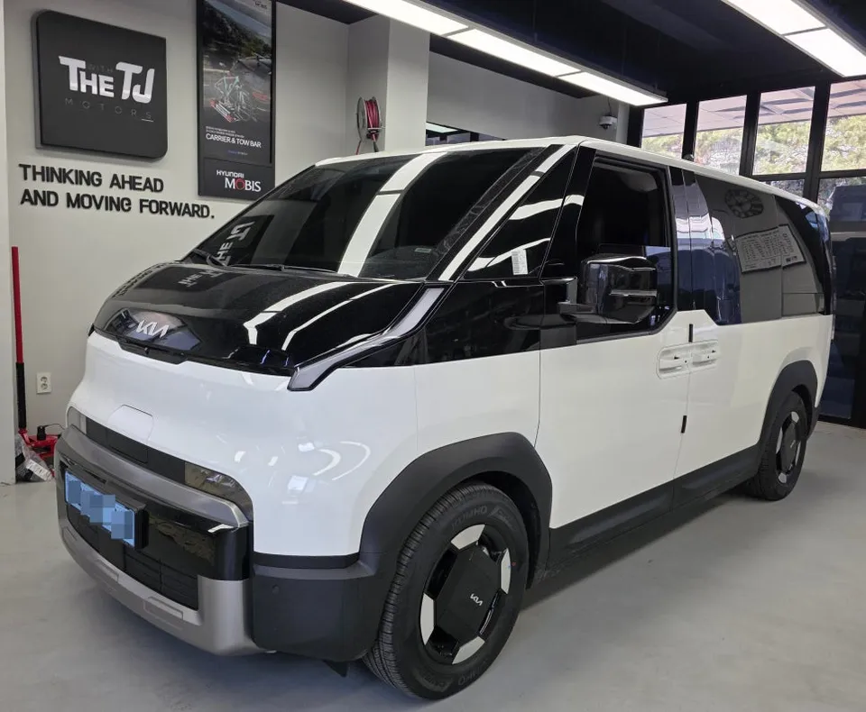 Kia PV5 car accessories review