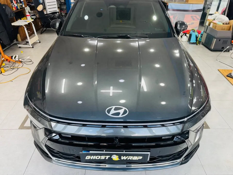 Hyundai Sonata DN8 vinyl wrap - Hyundai Sonata DN8 Vinyl Wrap Review: Matte Black Emblem Upgrade photo 4