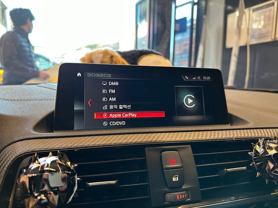 BMW M2 android head unit - BMW M2 Android Head Unit Upgrade: Wireless CarPlay & Red Seatbelt photo 4