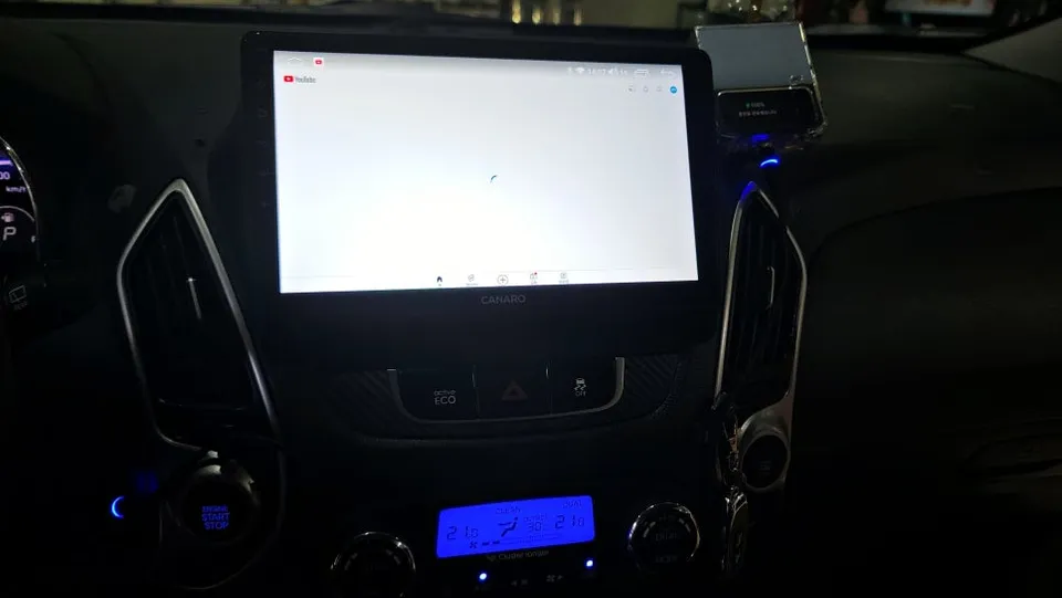 Hyundai TucsonのAndroid Auto・CarPlay取付事例 施工写真 4-1