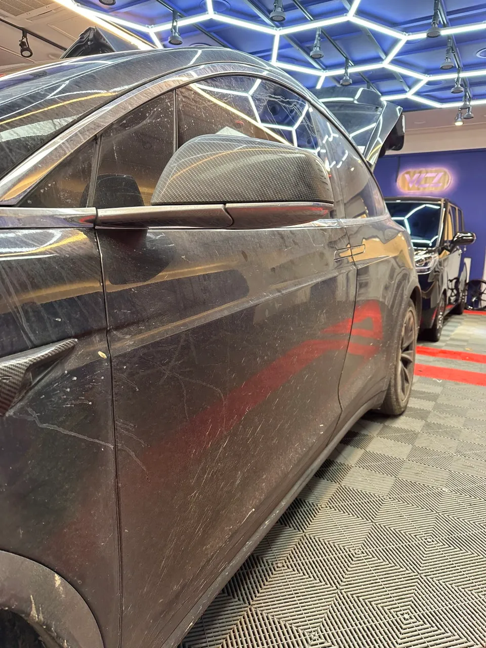 Tesla Model Y PPF施工事例|費用目安と仕上がり 施工写真 3-1