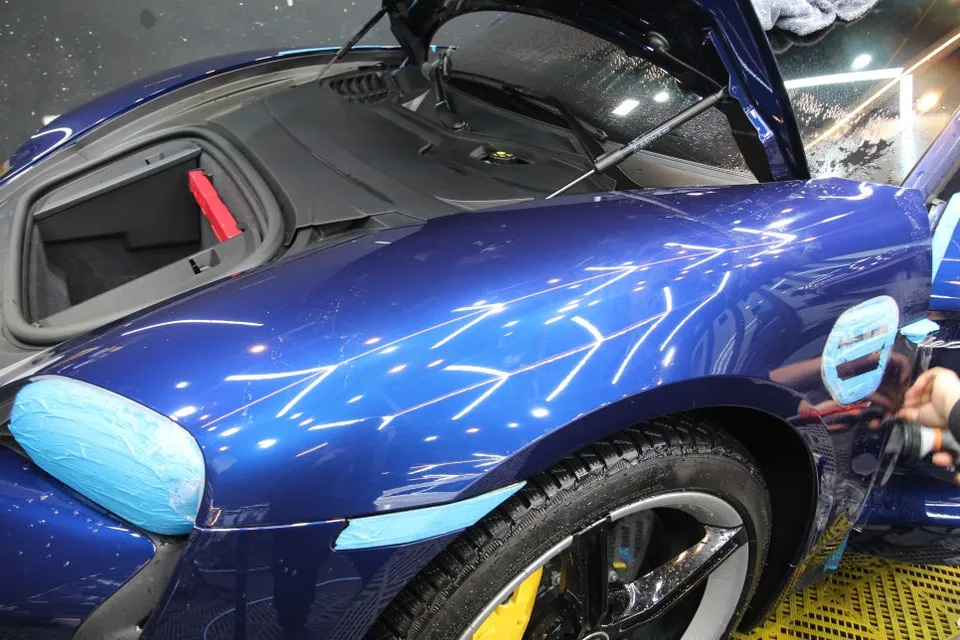Porsche Taycan PPF施工事例|費用目安と仕上がり 施工写真 2-2