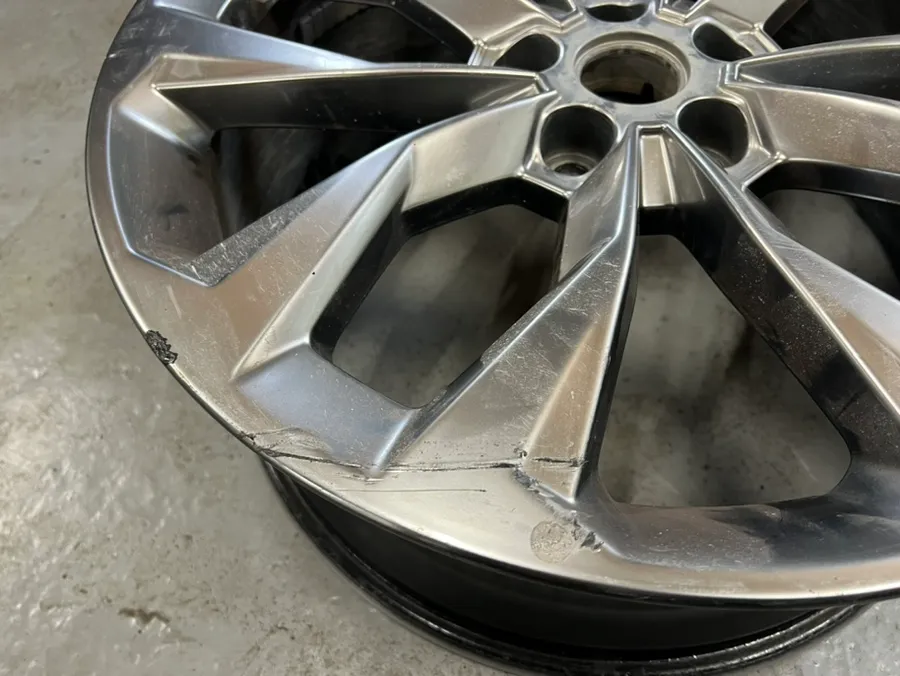 Kia Sorento wheel repair - Kia Sorento Wheel Repair & Painting Review photo 5