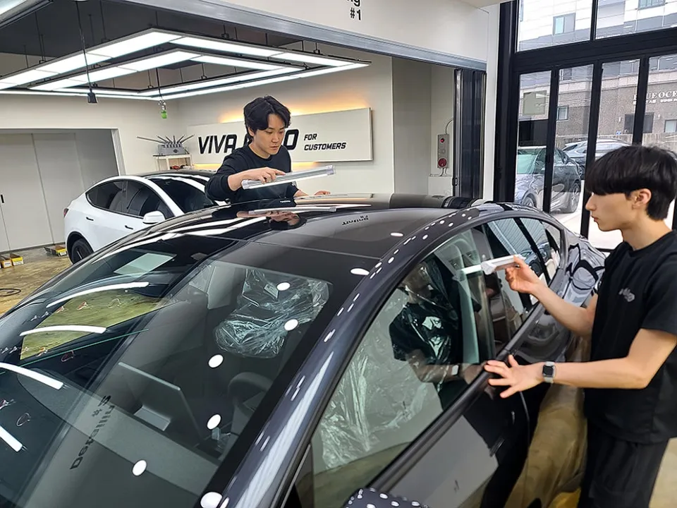 Tesla Model Y カーフィルム施工事例｜費用目安・仕上がり 施工写真 4